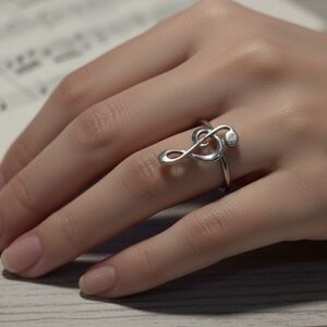 Elegant Silver Treble Clef Ring